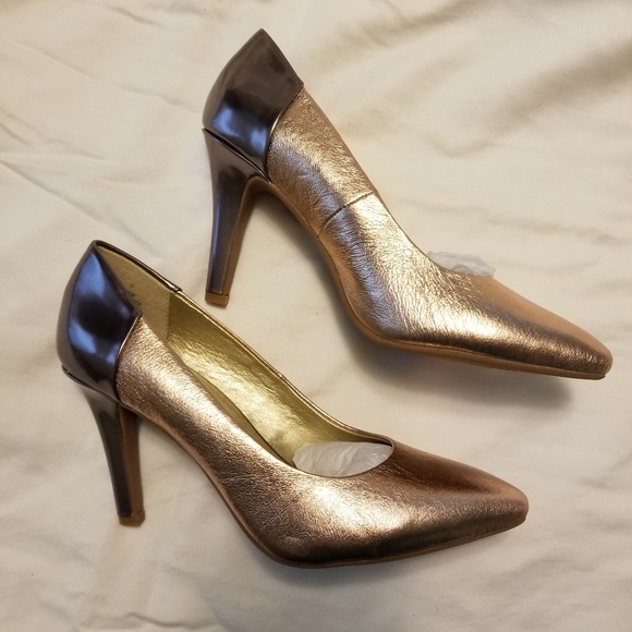 Seychelles Strike a Cord Rose Gold Pewter Pumps - Picture 5 of 6